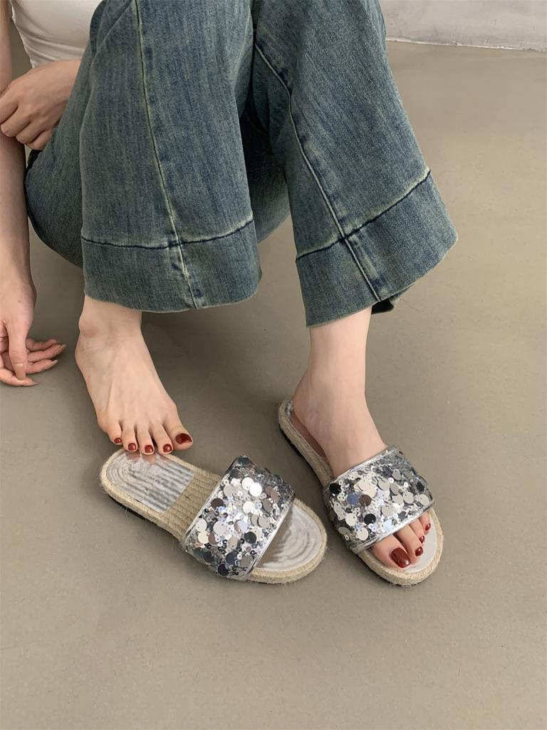 Sequined women's slippers women's outer wear summer new beautiful fairy wind travel seaside beach flat fisherman shoes
