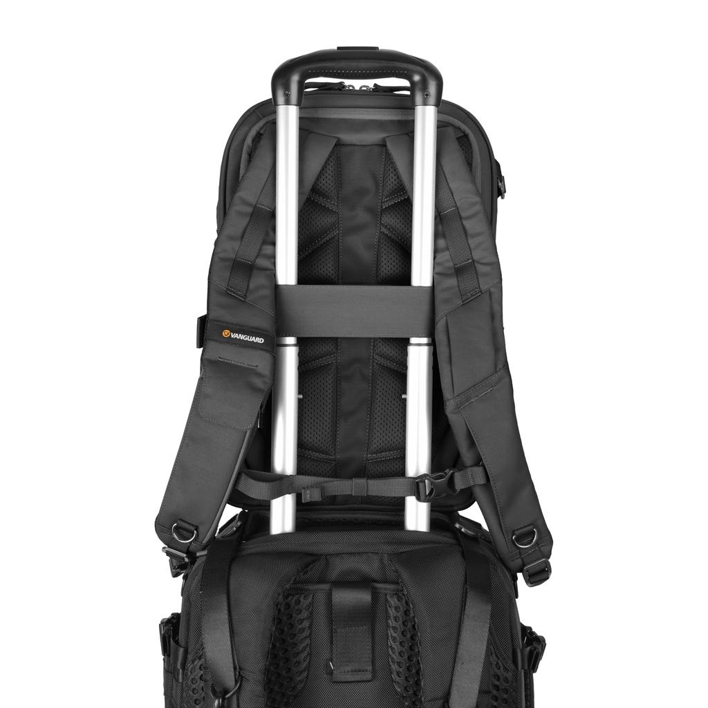 VANGUARD VEO METRO Series Backpacks with 3-Way Access from Top, Side, and Back (VEO METRO B30L BK)
