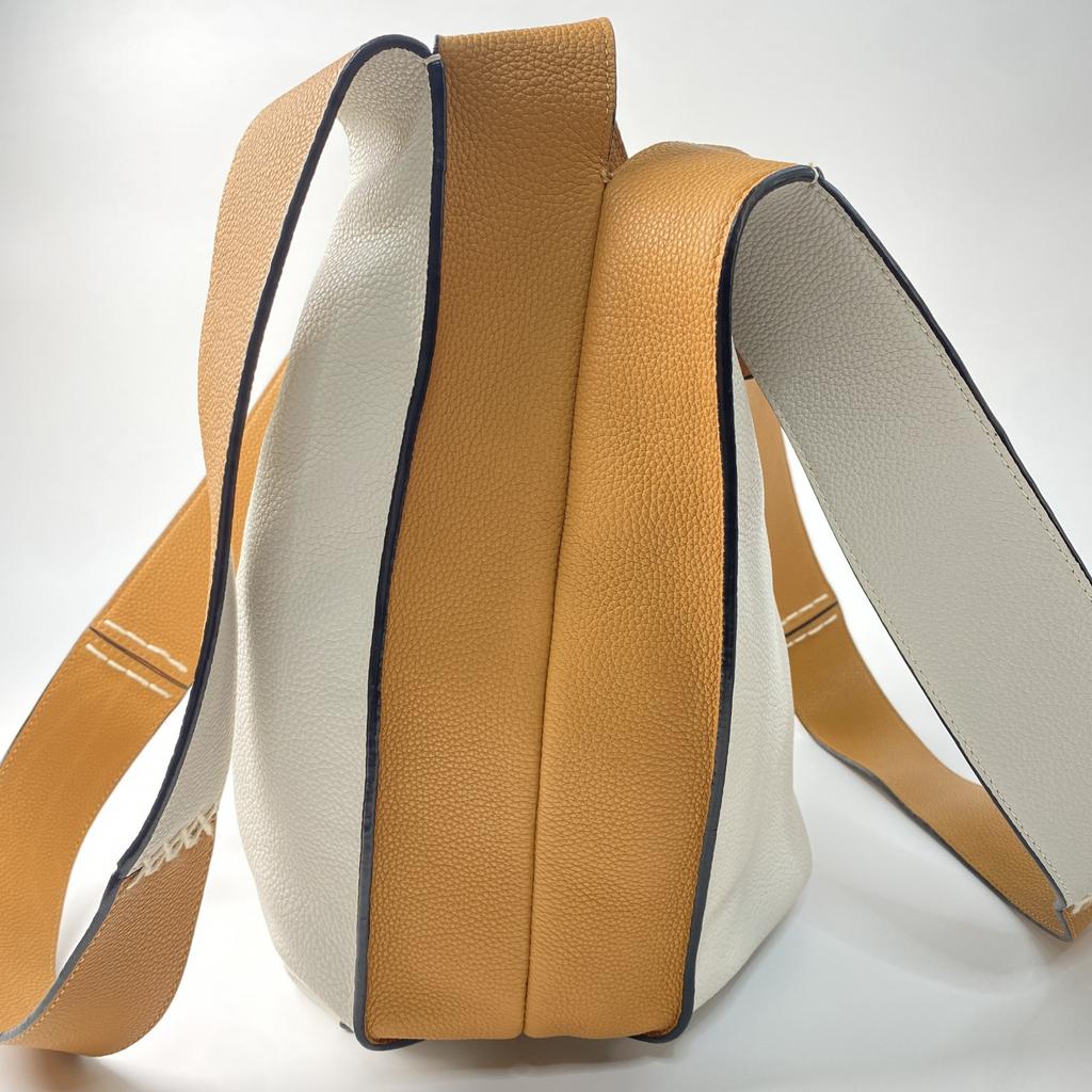 Used LOEWEShoulder Bag off white/Beige leather Women