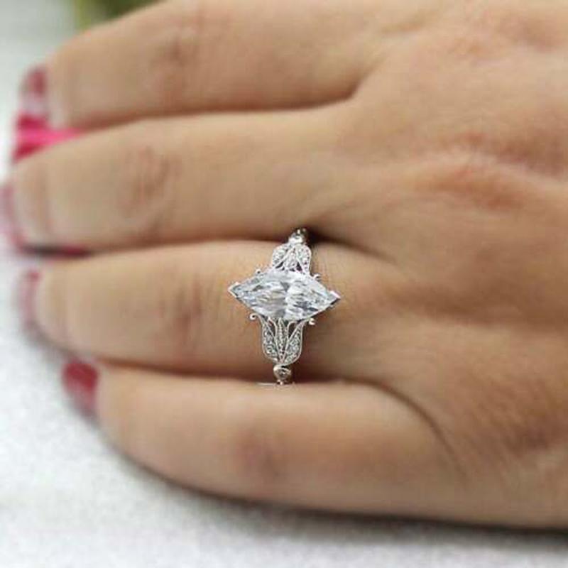 Trends Silver Color Rings for Women Inlaid Crystal Marquise Cubic Zirconia Stylish Party Jewelry Fashion Rings