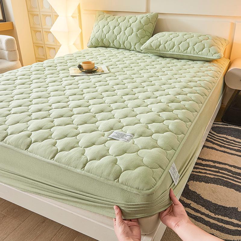 Pure Color Quilted Cotton Yarn-Dyed Bed Sheet & Bedspread Set