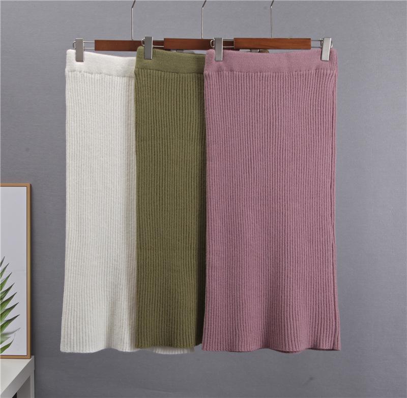 Gestreifter Rock & Pullover mit hohem Kragen Zweiteiler: Stilvoller europäischer & amerikanischer Damenpullover.