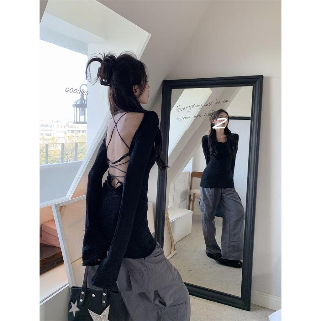 Spicy Girl Backless Long-Sleeve Knit Top - Slim Fit, Lightweight, Split Design