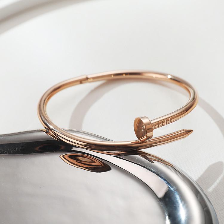 Women's Starry Sky Titanium Steel Bracelet: Fashionable, Simple, Diamond-Studded Nail Bangle, High-End Versatile Jewelry