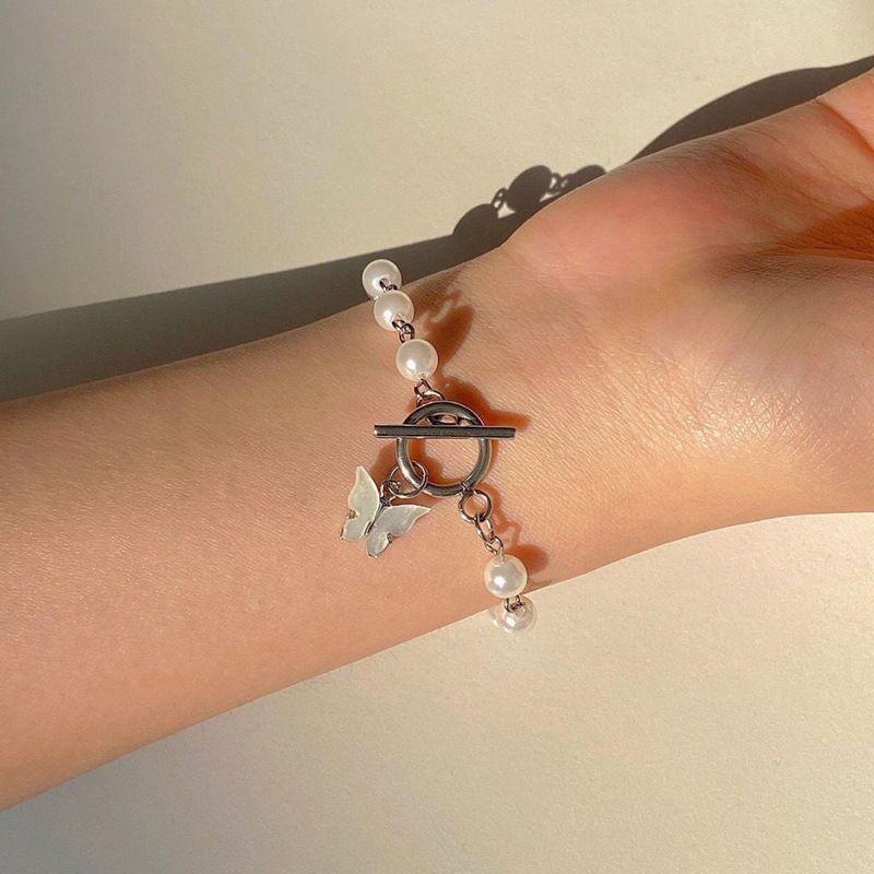 Japanese and Korean Ins Super Fairy Butterfly Pendant Pearl Bracelet Femininity Simple Retro Student Jewelry