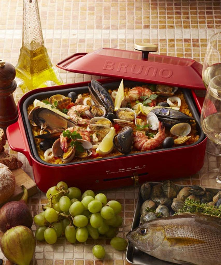 BRUNO Compact Hot Plate Main Body 4 Types of Plates Ceramic Coated Pot Flat Recipe Book Included Navy Navy Stylish Cute One Unit Lid Included 1200W