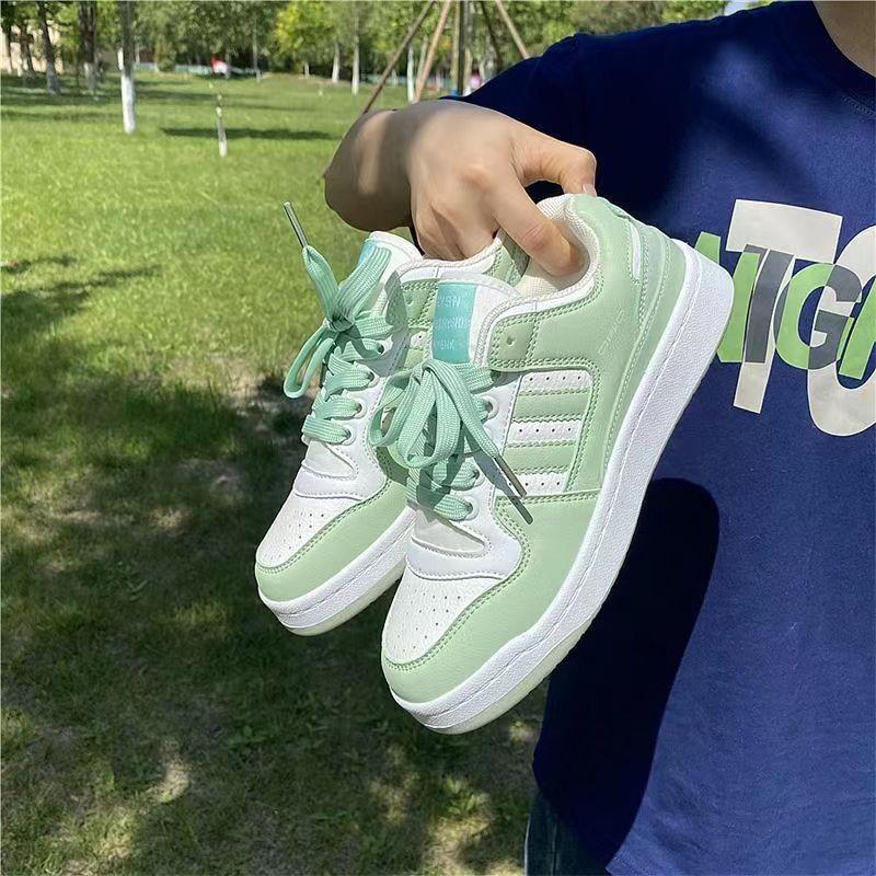 2025 New Low-top Niche Board Shoes Female Students Casual Flow Retro Color Matching Flat-bottomed Street Sports Shoes