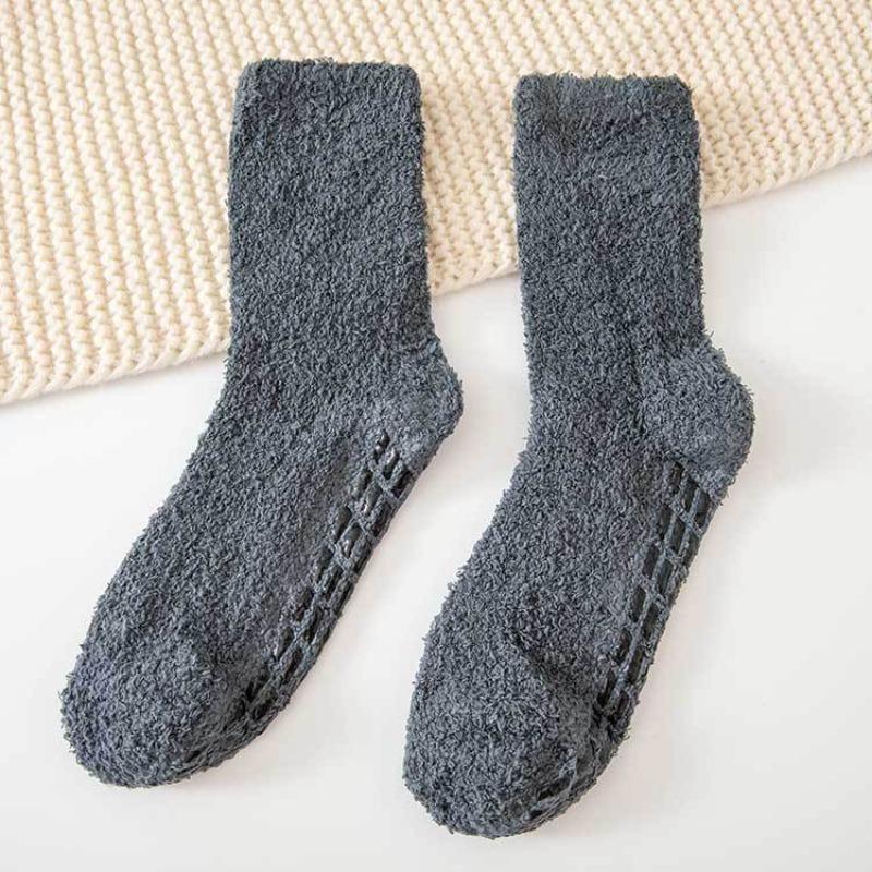 Coral Fleece Men's Socks - Non-shedding, Thick Winter Socks with Half Fleece, Pure Color, Adhesive Dots, Home Wear, Warm Mid-calf Socks