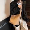 Large capacity bucket bag, new fashion versatile bag, simple casual women's commuting shoulder oblique span bag