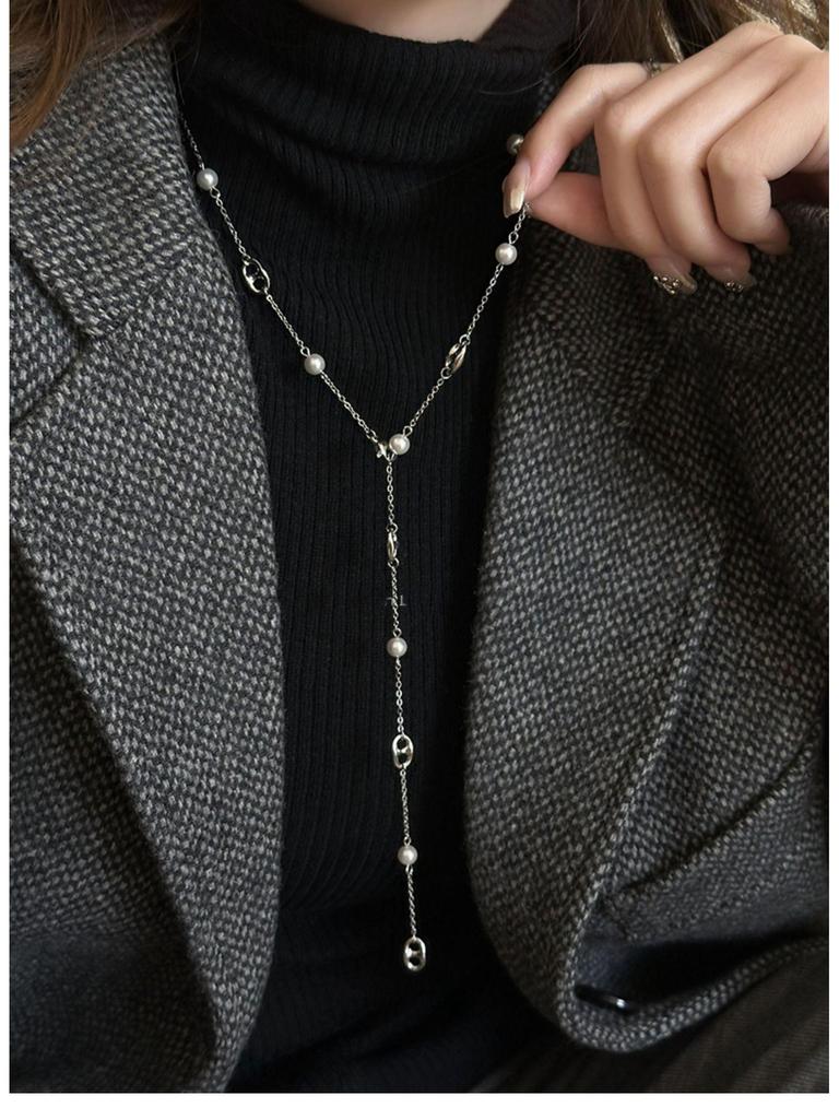 Exquisite Pearl Double-Layered Clavicle Necklace: French Elegance & Light Luxury Design