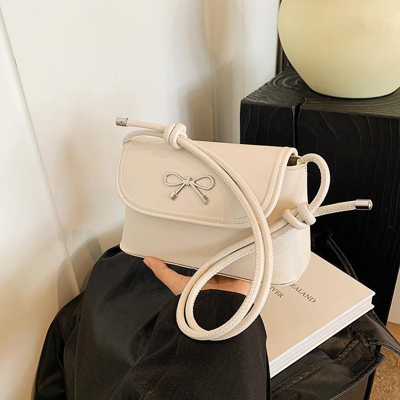Chic And Fashionable Single Shoulder Bag In Black Silver Brown Green White белый