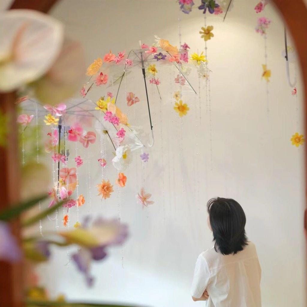 Çocuklar ve Yetişkinler İçin Orijinal Bahar Çiçekli Şemsiye - Hanfu Fotoğrafçılığı ve Podyumlar İçin İdeal.