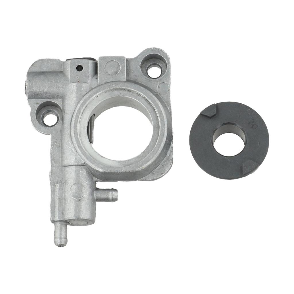 Oil Pump Assembly with Worm C022000020 Compatible with For CS260 CS271 CS271T and CS350TES for Long Lasting Use