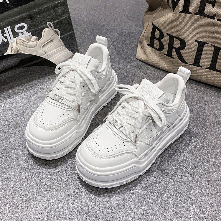 

Student little white shoes women s new versatile and popular models in early spring 2025, small people increase their height and light sports a 35