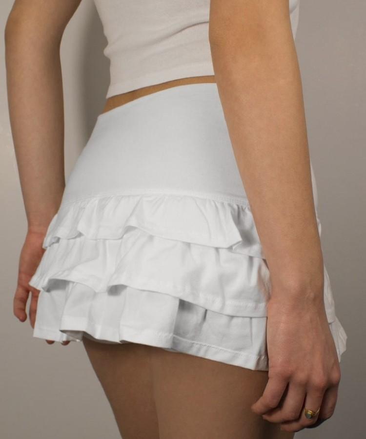 Seobdyudeu Ruffled Mini Skirt (White)