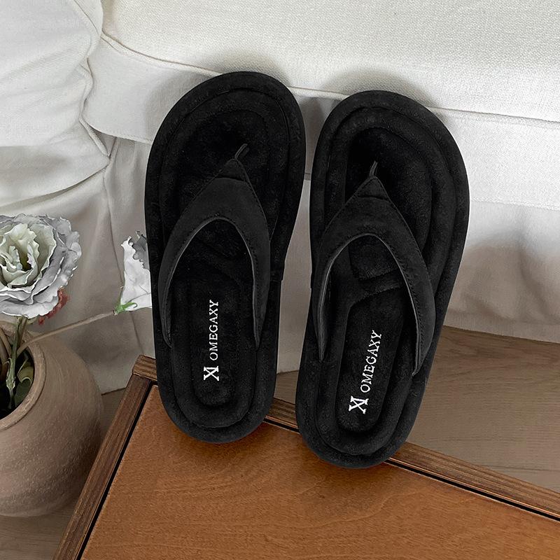Fashion and lightweight black thick-soled heightening flip-flops women s summer wear high-end cool slippers 35
