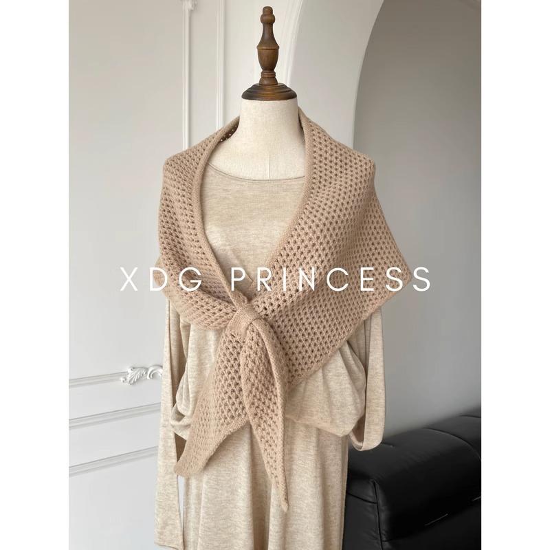 Export to Korea! Stacked wear artifact autumn and winter wool hollowed-out triangular shawl women lazy perforated cross outer scarf