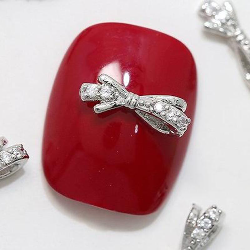 Stříbrná mašlička Zirkonové doplňky na nehty Lesklé diamantové ozdoby na nehty Acc