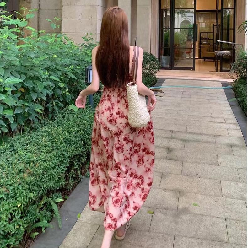 Gentle Island Style Dress Summer New Suspender Floral Pleats Design Sweet Temperament Long Skirt