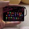 Yousheng LED Karten Anhängerleuchte Neuheit Auf dem Kopf stehendes LED Auto Ornament Leuchtender Warn Schlüsselanhänger für Innenspiegeldekoration