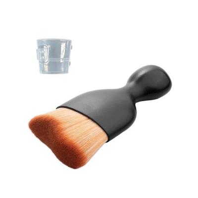 Handle-Type Foundation Brush with Case Black 1 Piece