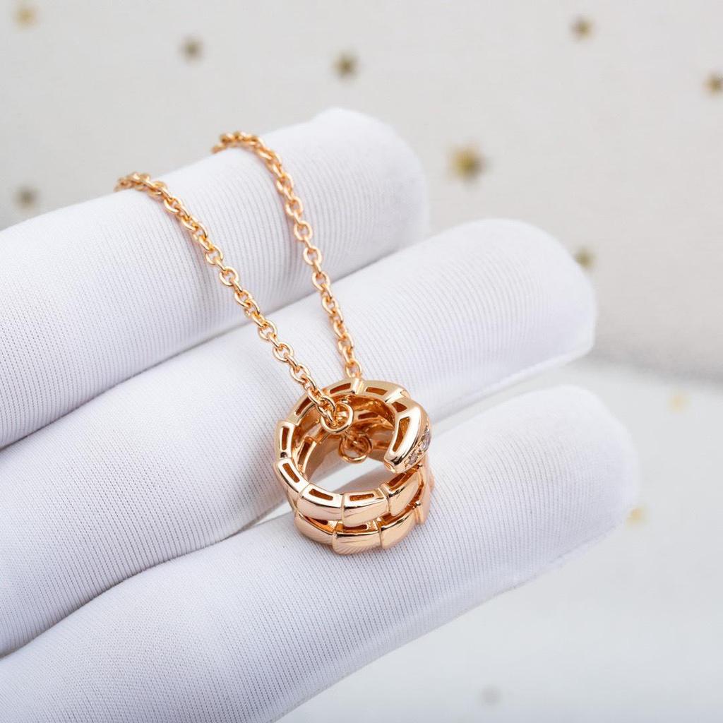 2025 Luxe V Zlatý náhrdelník na klíční kost s lebkou a hadí hlavou s diamanty - Styl celebrit
