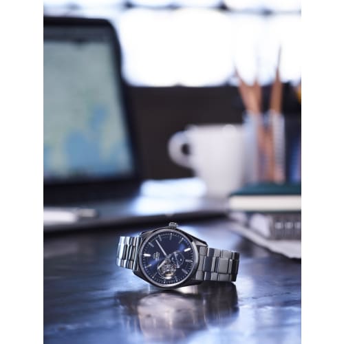 ORIENT Automatic Watch Contemporary Semi-skeleton Mechanical Automatic Domestic Manufacturer Warranty Open Heart RN-AR0002L Men's Navy