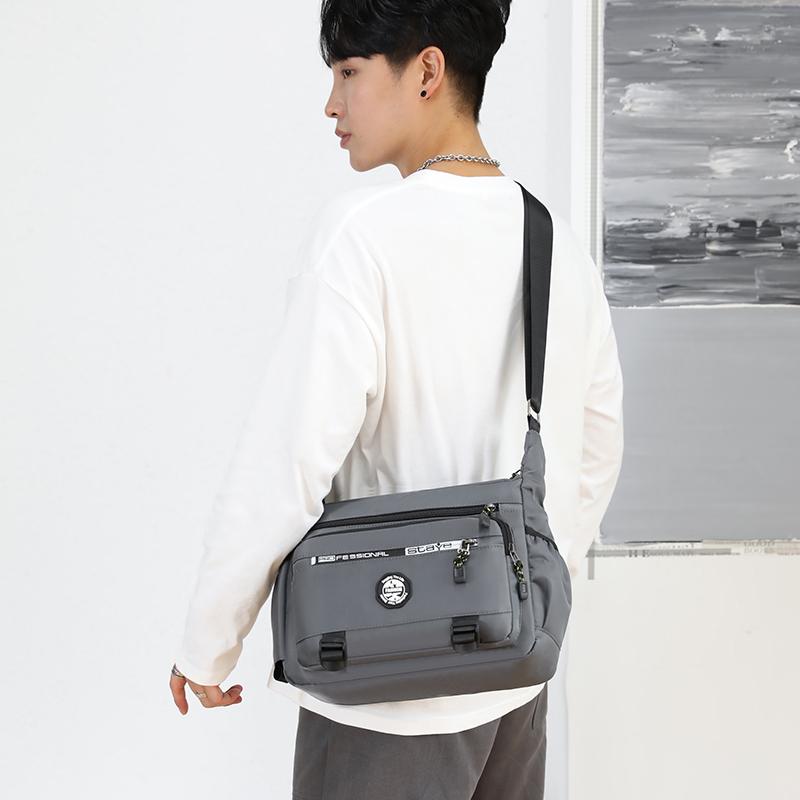 Large Capacity Men's Shoulder Bag – Waterproof Oxford Messenger Bag with Adjustable Strap & Secure Pockets