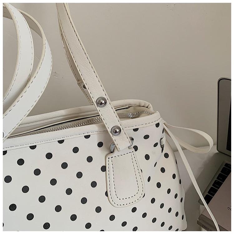 Spring 2026 Fashionable Women's Polka Dot Shoulder Bag