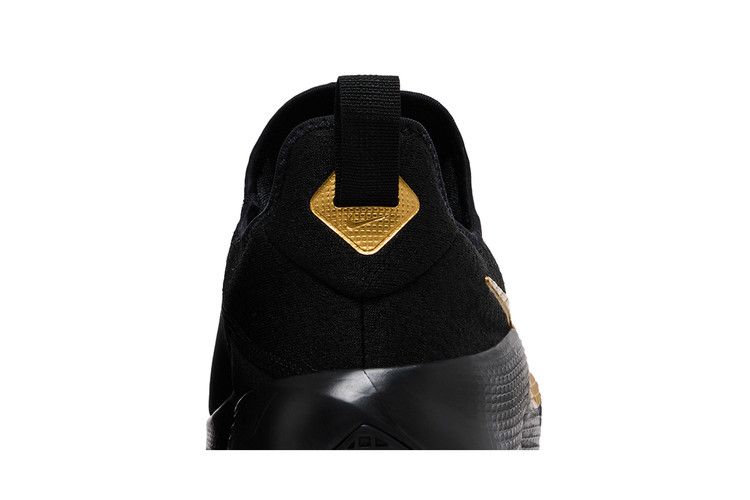 Men's Sneakers Nike LeBron TR 1 Black Metallic Gold Black/Metallic Gold