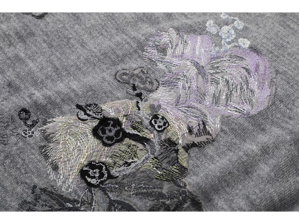 Autumn 2025 Women's Chinese-Style Loose Round Neck Knitted Sweater