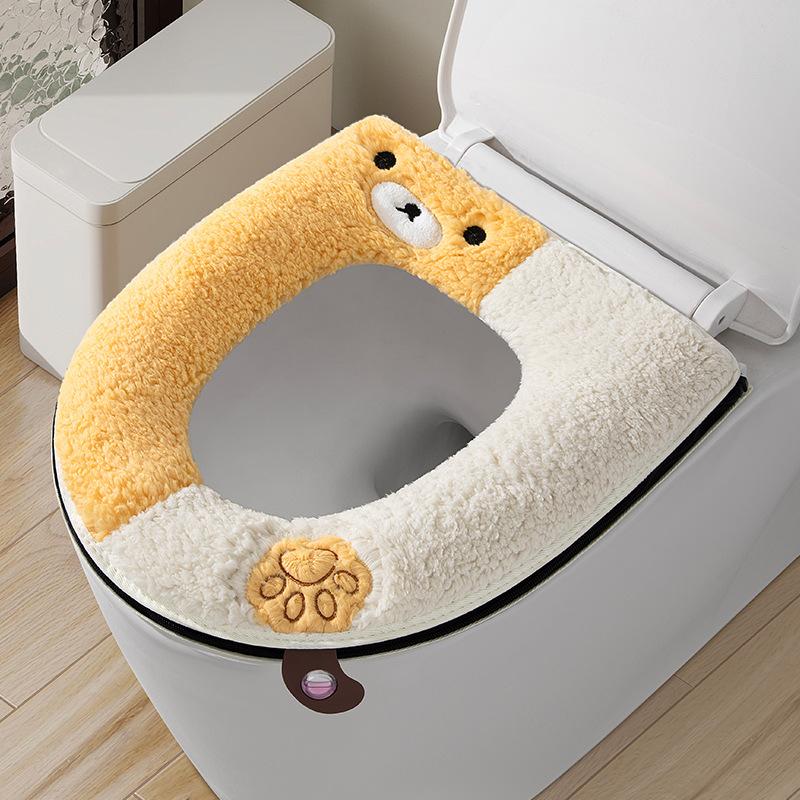 Cole-matching Bear Bear Paw with Handle Waterproof Winter Warm and Lovely Toilet Mat