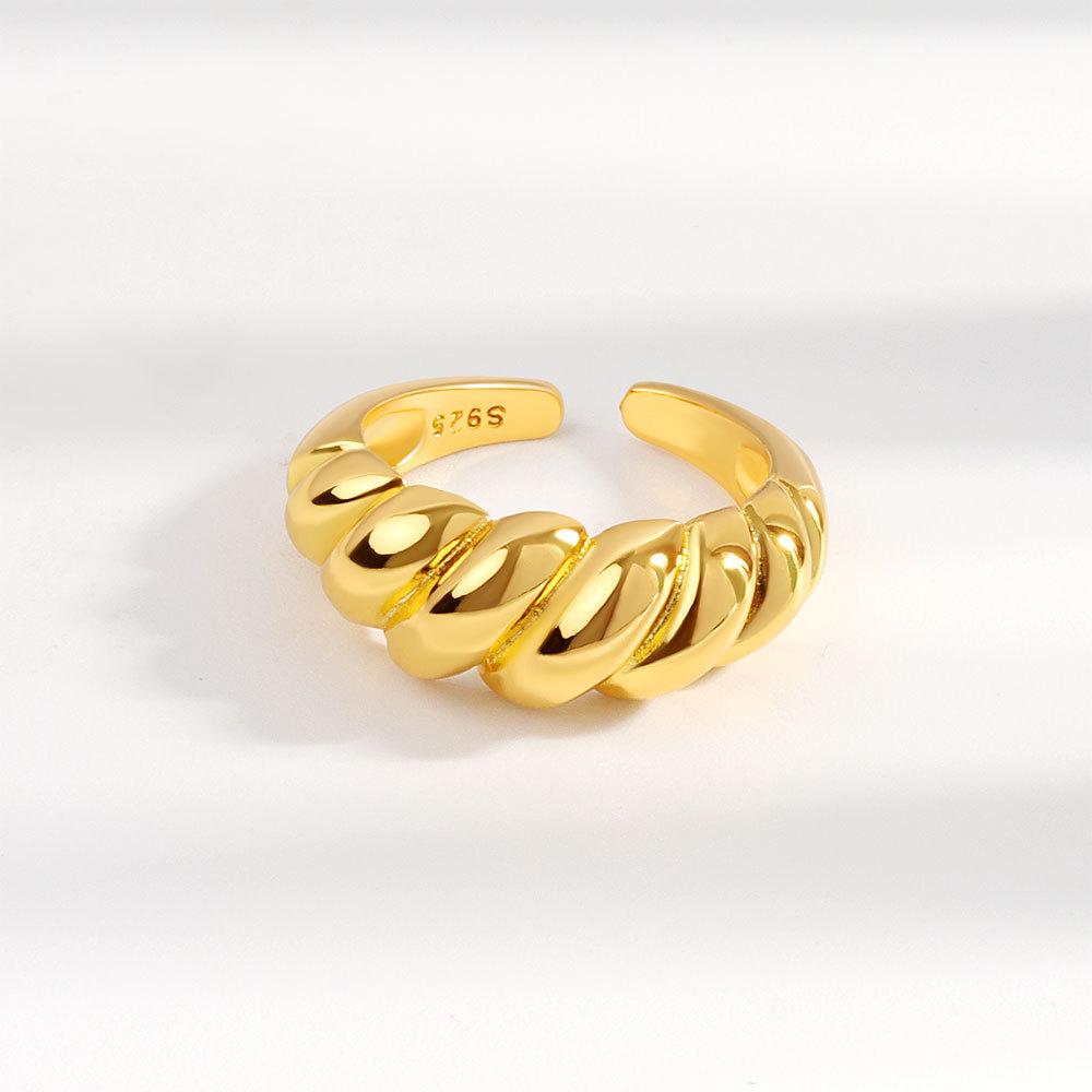 Trendy Niche Twisted Croissant Shaped Minimalist Open Index Ring Simple Statement Jewelry For Women