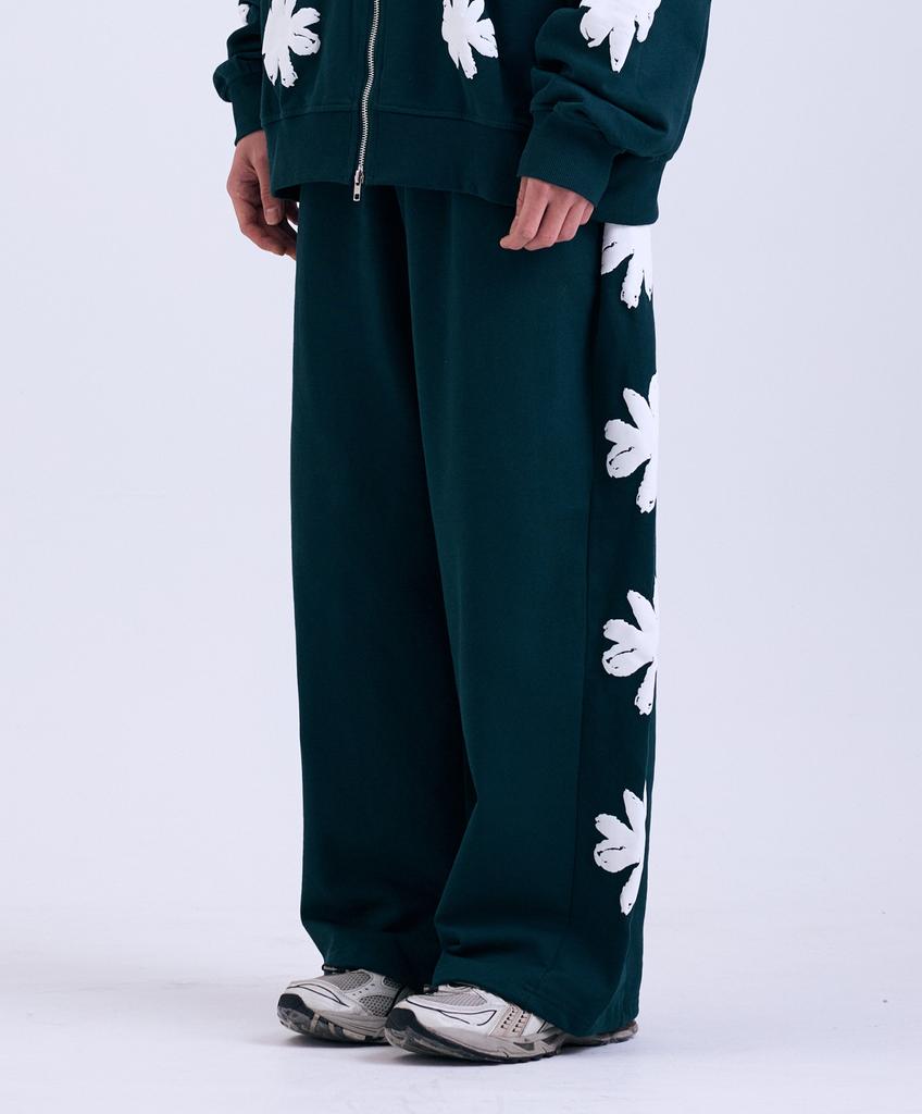 MISTER CHILD Spray Flower Sweatpants Green