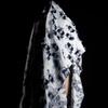 50x147cm Niche Blauw en Wit Kant Gesneden Bloemen Kwast Jacquard Textuur Creatieve Jas Katoenen Kleding Stof Ontwerpers Stof