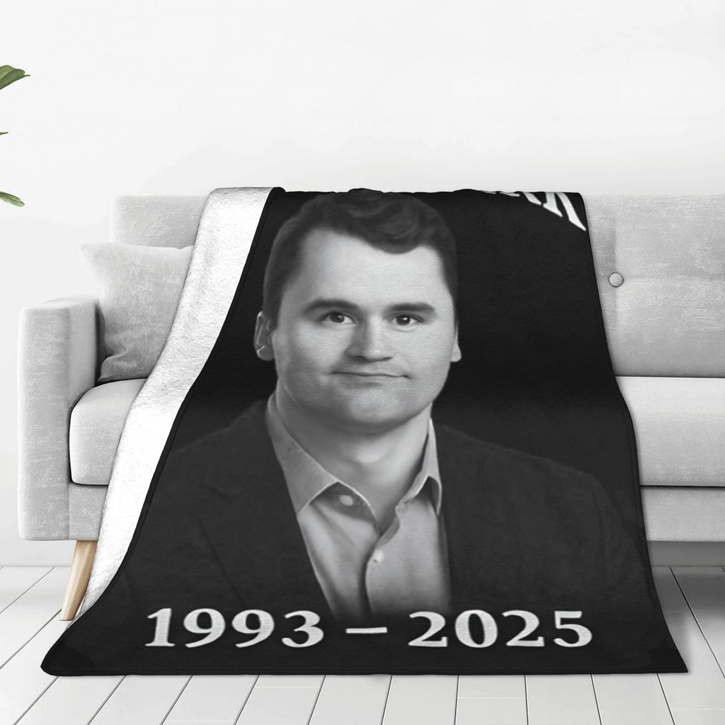 Charlie Kirk Shoot Blankets  Super Warm Aesthetic Plush Throw Blanket For Students Home Decor Flannel Bedspread Bed Cover