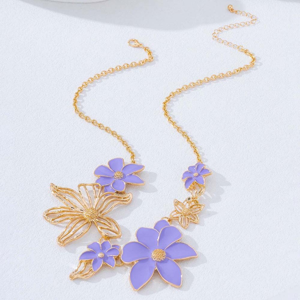 Drip Oil Trendy Floral Necklace Vintage Women Pendant Necklace Flower Collarbone Chain  Daily Wear
