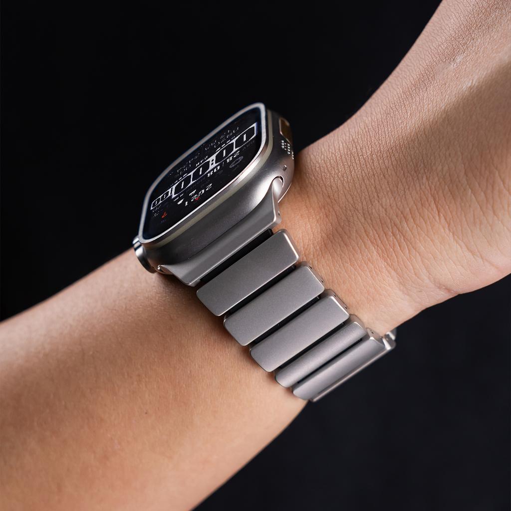 Titanium Rubber Strap for Apple Watch Ultra 3/2/1 49mm 10 11 46mm Luxury Band for Iwatch 9 8 7 45mm 6 SE 3 44mm 42mm Accessories