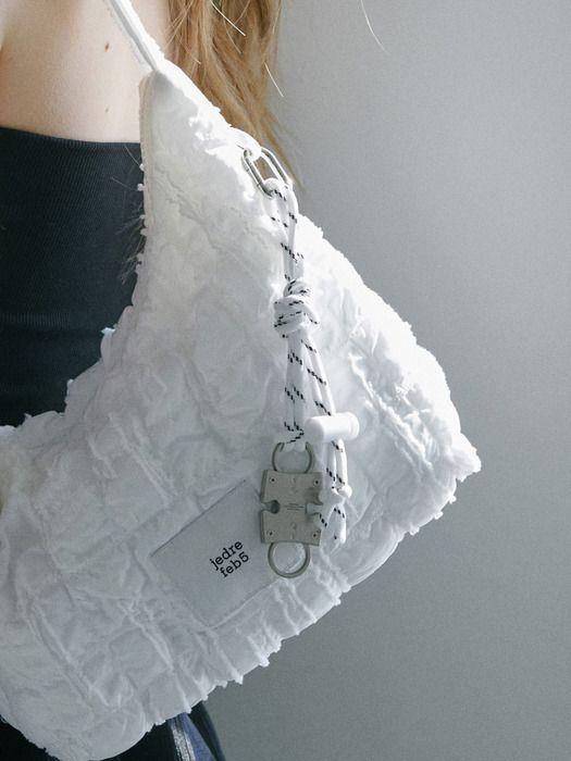 JEDREFEB5 Ray puzzle keyring _ 3colors white