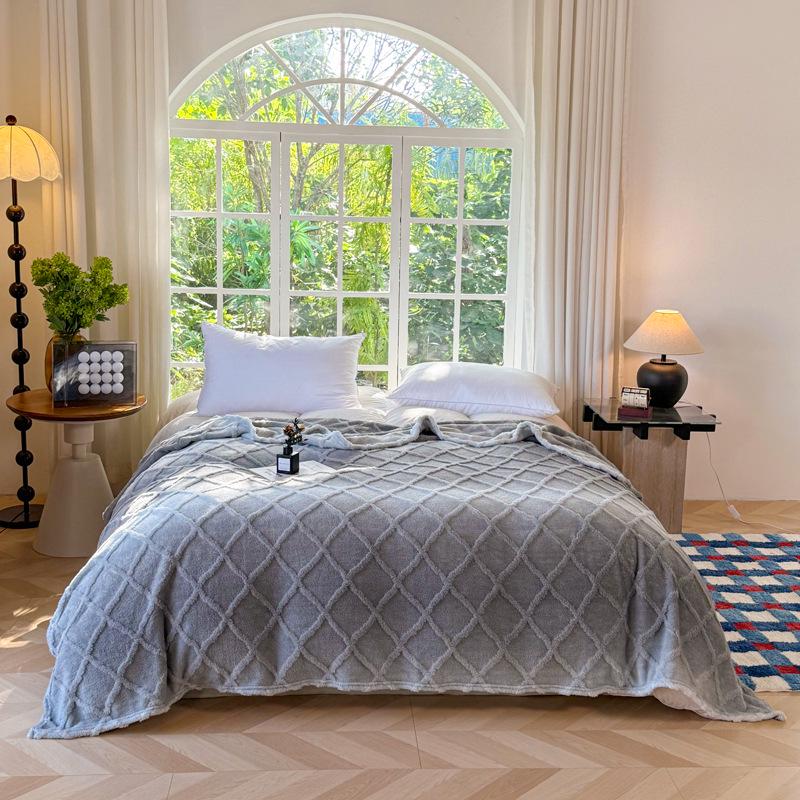 Cross-Border Double-Sided Plush Flannel Blanket - Coral Fleece Gift for Office or Nap