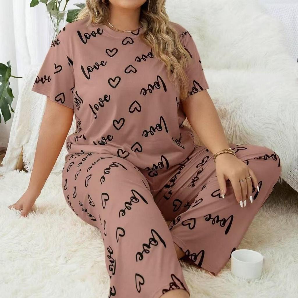 Women's Plus Size Heart Print Pajama Set with Round Neck and Short Sleeves for Spring and Autumn