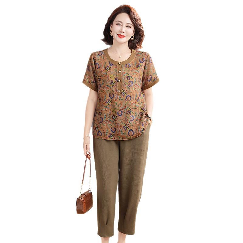 Stylish Plus Size Summer Two-Piece Set for Mid-Aged & Elderly Women - Short-Sleeved Loose Fit