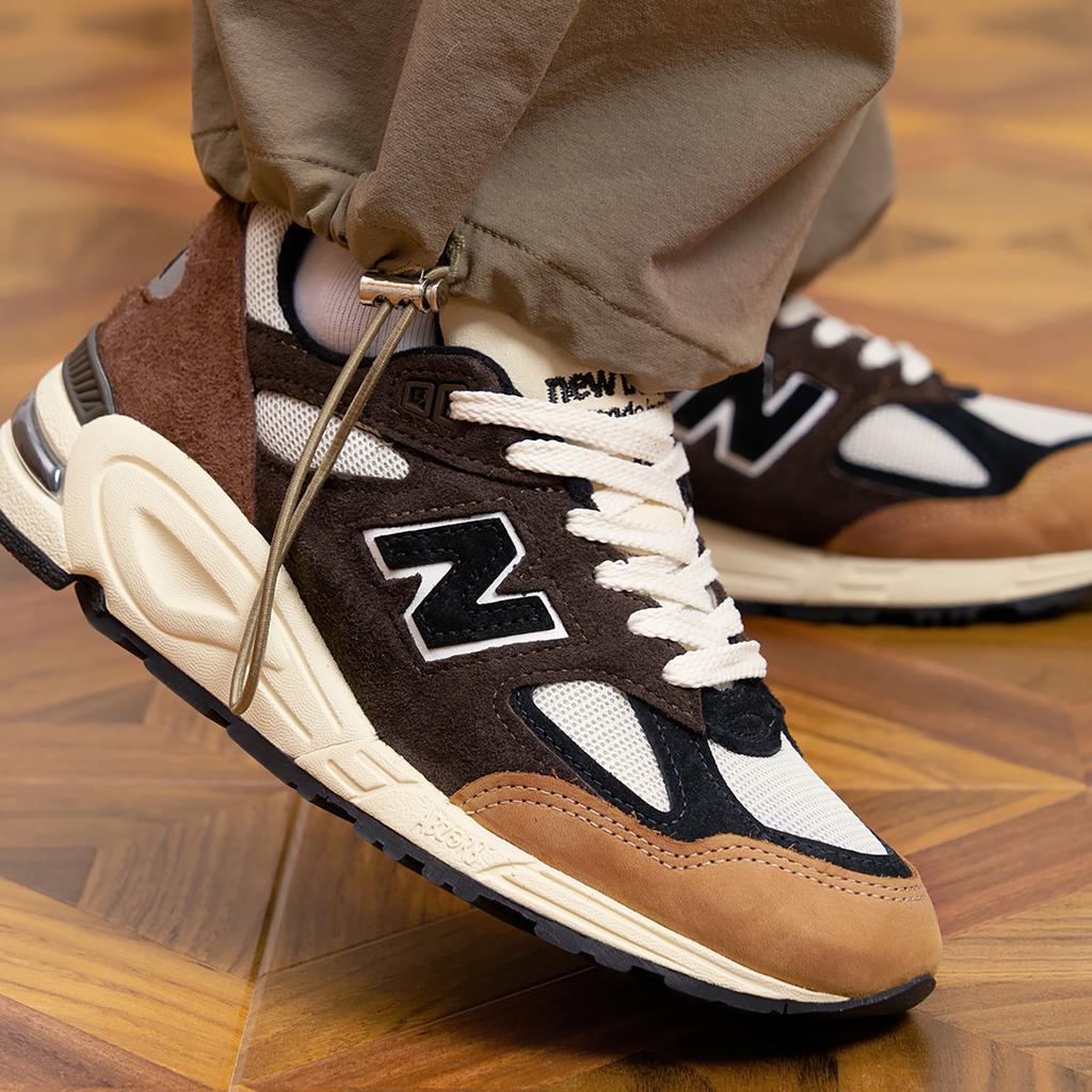 New New Balance 990v2 MiUSA Season 2 Brown M990BB2