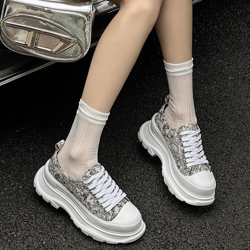 Thick baseplate shoes spring and autumn new national style embroidered canvas small breathable muffin shoes