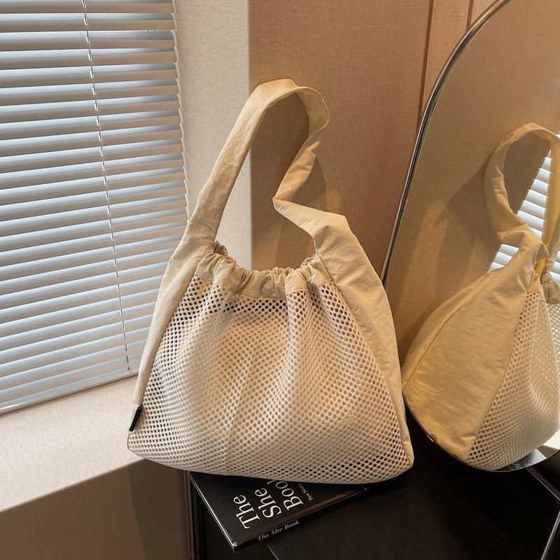 

Полая большая сумка-тоут, тканевая сумка, женская новая повседневная универсальная сумка для класса, для поездок на работу, на плечо, под мышку бежевый