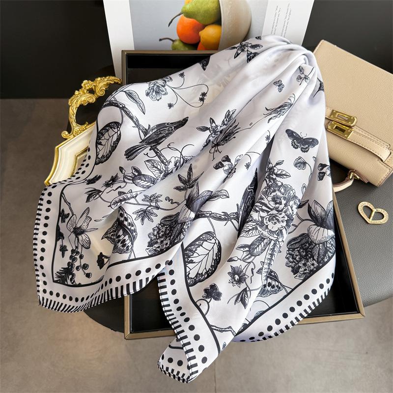 Korean version of Xiaoxiangfeng printing simulation silk scarf square scarf high-end shawl sunscreen neck small square scarf headscarf scarf