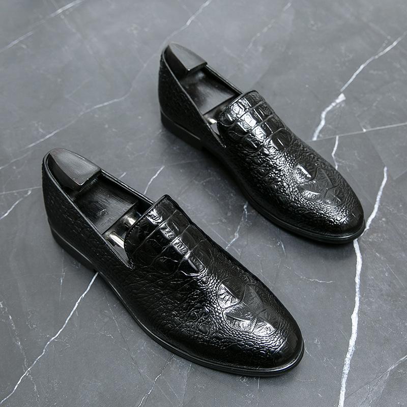 Men's Loafers 46 Large Size Summer New Crocodile Pattern Casual Leather Shoes Fashion Men's Foot Lazy Shoes