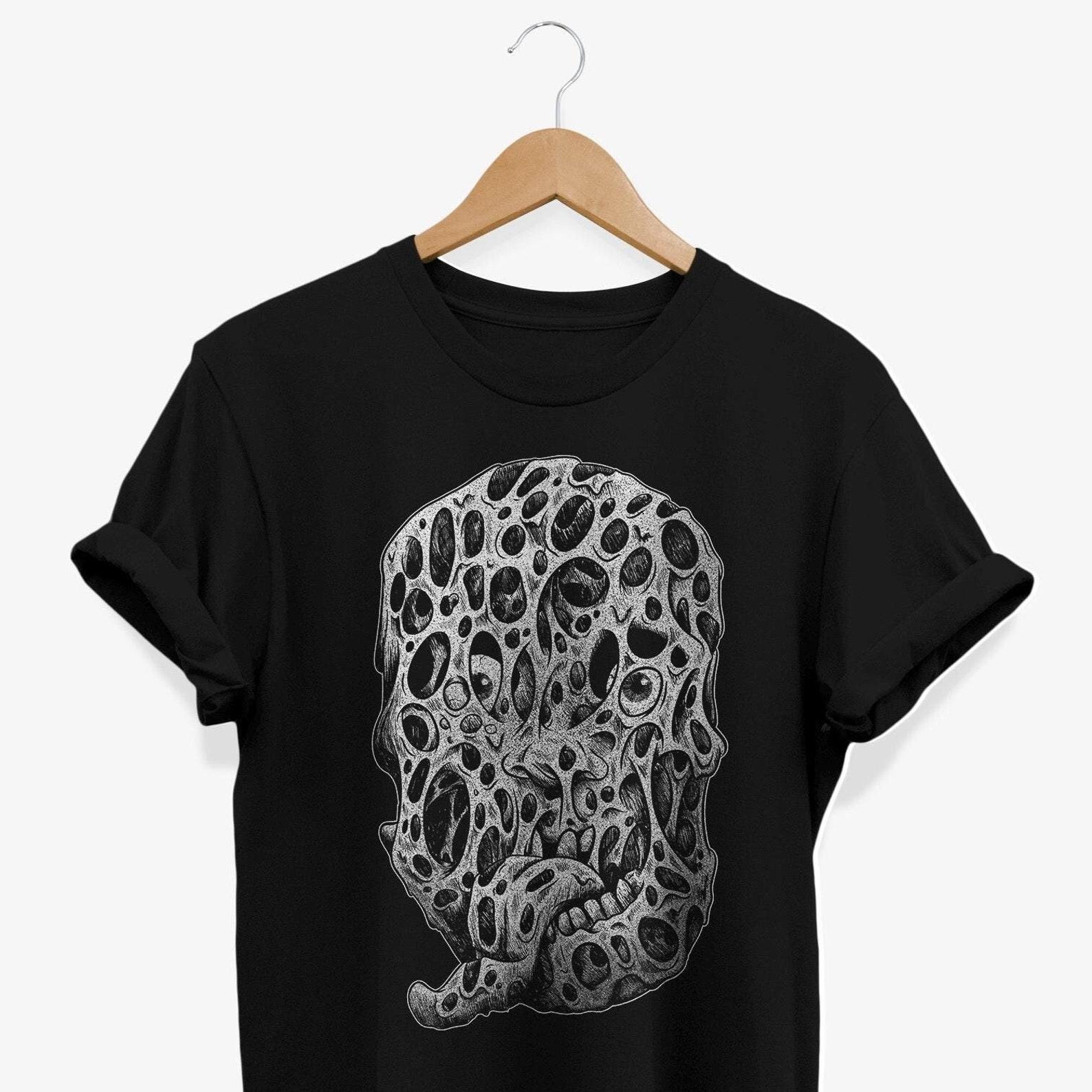 Melting Skull Weird T-shirt | Weirdcore Shirt | Dark Grunge Graphic Tee | Eerie Clothes L