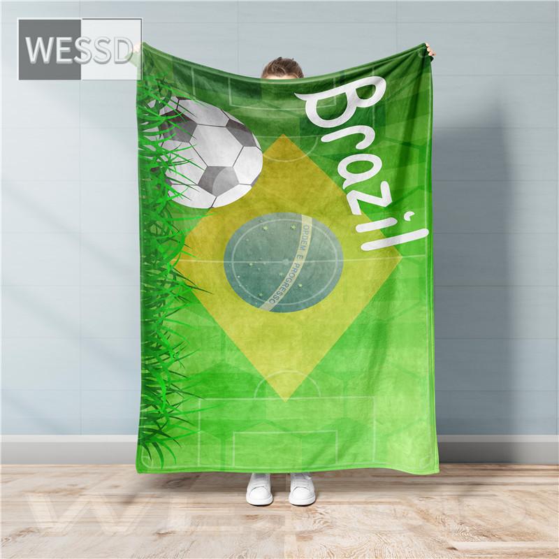 Grüne Fußballdecke für Jungen, niedlicher Cartoon-Fußball-Überwurf, Sofadecke, Tagesdecke, Flanell-Bettlaken