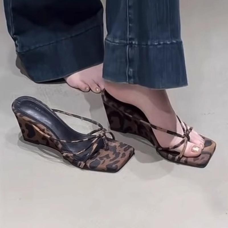 Fashion Leopard Women Slippers Wedges Clip Toe Fashion Shoes Summer High Heeled Sandals Woman 2025 Elegant Dress New Zapatos De Mujer